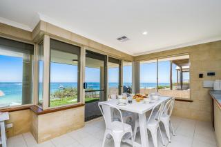 Ledge on the Beach - Nestled right by the waters edge - 7