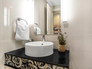 Luxury 1br Burj Khalifa Area - Dubai - 4