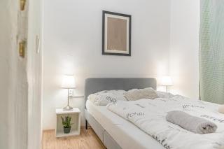 Budget-Friendly 2BR Apt with Great Location - 7