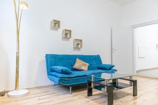 Basic 2BR Apt Perfectly Connected&Well Positioned - Vienna - 9