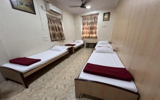 Milan Guest House - Mumbai - 9