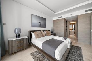 Luxury Living in Sterling West - 7