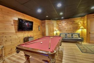 Almost Heaven Pet-friendly steamy hot tub pool table firepit - Mineral Bluff - 9