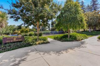 495 - Upscale Home with AC and Patio near Meta and Stanford - 2