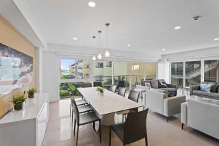 Beachfront - Sapphire Vista 3BR condo - A247 - Eagle Beach - 6