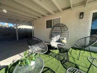 Single Story Vila China Town Gem 3bedroom 2 bath 3 min to Strip - Las Vegas - 6