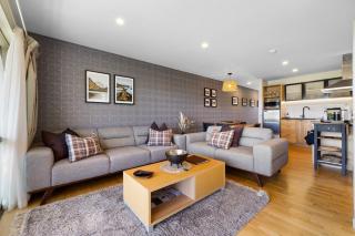 Aspiring Mountain Views - 9