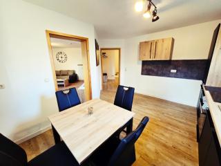 DM Hotels & Apartments - Apartment Am Rieseninger Berg 1 - Görmar - 5