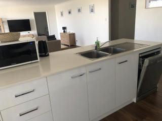 4 Bedroom Wandina Home - 5 TVs & Close to Shopping Centre - Geraldton - 4