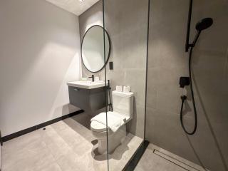 Luxury 1BR in 15 Northside Tower with Canal View 4AB03 - 6