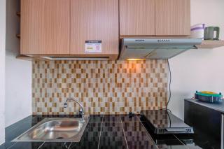 Cozy Stay Studio Apartment at Margonda Residence 5 By Travelio - Depok - 4