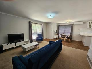 Central Perk - Wendouree - 6