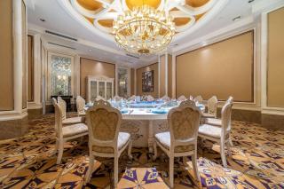 Ramada Yichang Hotel - 3