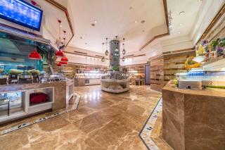 Ramada Yichang Hotel - 4