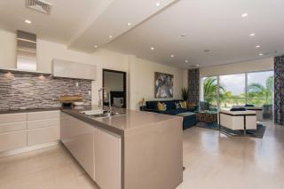 Eagle Beach - Deluxe Regency 3BR condo - LV203 - Palm-Eagle Beach - 3