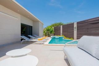CD03 - Private Villa with pool - 5min from Eagle Beach - 4BR house - Palm-Eagle Beach - 7