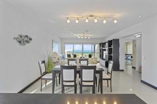 Beachfront -Bella Vista Penthouse 2BR condo - E523 - Palm-Eagle Beach - 4