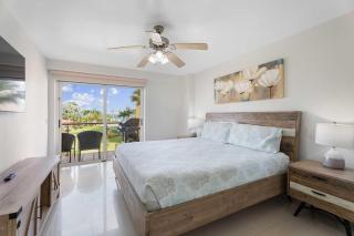 Beachfront - Ocean Comfort 2BR condo - P216 - Palm-Eagle Beach - 1