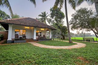 Paadam by the backwaters - Kumarakom - 2