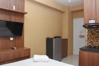 Good Choice Studio at Green Pramuka Apartment near Shopping Center By Travelio - 5