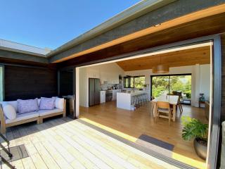 Nestled in Nature, 2 Bedroom Treetop Home - 1