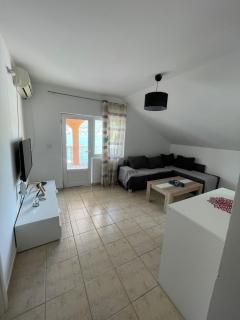 Apartments Lovcen - Tivat - 1