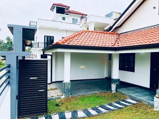 Grand Airport Transit - Negombo - 5
