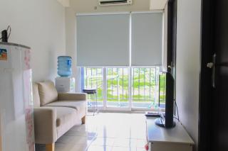 Comfy and Best View 2BR at Serpong Greenview Apartment By Travelio - Tangerang - 1