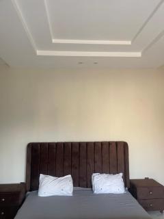 2 Bed Apartment Self Check In - Multán - 4