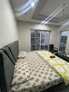 2 Bed Apartment Self Check In - Multán - 2
