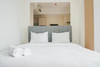 Best Studio with Pool View at Menteng Park Apartment By Travelio - 9
