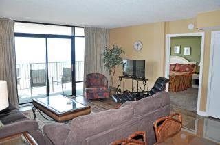 Oceanfront 305, Enjoy, Shop, Walk to Beach Bars, Main Street - Myrtle Beach - 6