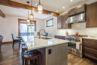 Suncadia 4 Bdrm Home with Private Hot Tub overlooking Prospector Golf Course - Cle Elum - 3