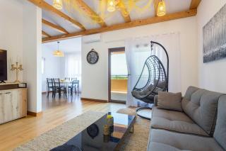 Apartments Cesare 2 with Shared Pool - Ližnjan - 8