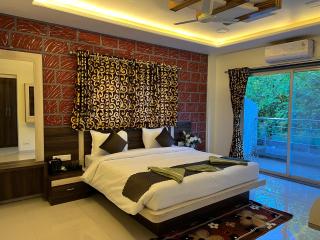 Hotel Shriyan Mahabaleshwar - Mahabaleshwar - 4
