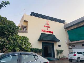 KANHA HOTEL & Homestay - 9