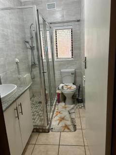 Garden View Seaside Chalet - 5