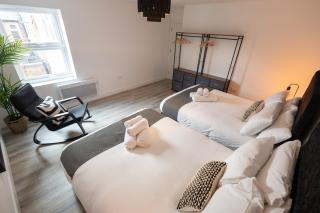 Stylist 2BD Flat Watford Central - Watford - 3