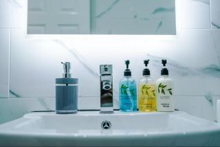 K Suites - Hollins Road - 1