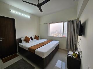 Pinaki Comfort Stay - Mumbai - 0