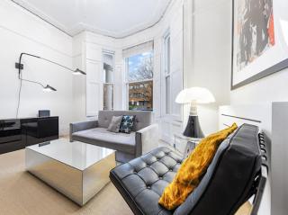 Portobello Large Snug - London - 3