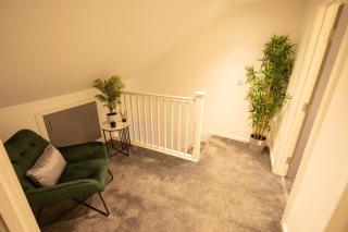 Quaint 3BR l Market St Watford l Sleeps 8 - Watford - 2