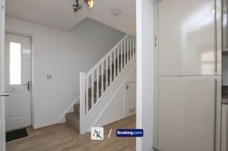 Cozy House By AR Properties Short Lets & Serviced Accommodation Colchester - Colchester - 2
