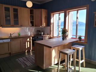 Charming sea house with sauna and private jetty - 9