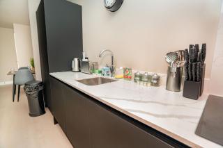 Stylish and Bright 2 Bed Apartment in Birmingham - Birmingham - 5