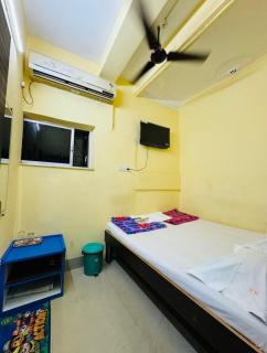 RR Guest House - 2