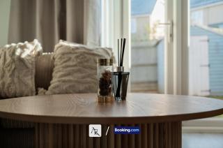 2 Bedroom House By AR Properties Short Lets & Serviced Accommodation Colchester with Garden - Colchester - 2