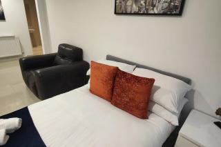 Leeds 3 Bed En-suites Apartment Retreat- Sleeps 9 - Leeds - 7