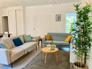 Maison rénovée 12 pers 15mn de Lyon,35mn Eurexpo - Brindas - 9
