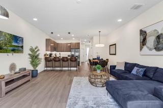 TR17126 - 3 Bed-3 bath w/pool near Disney sleeps 6 - 7